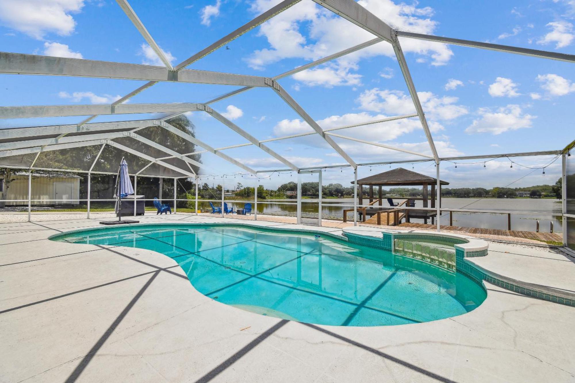 Lake House Westchase Area. Heated Pool Waterfront! 坦帕 外观 照片