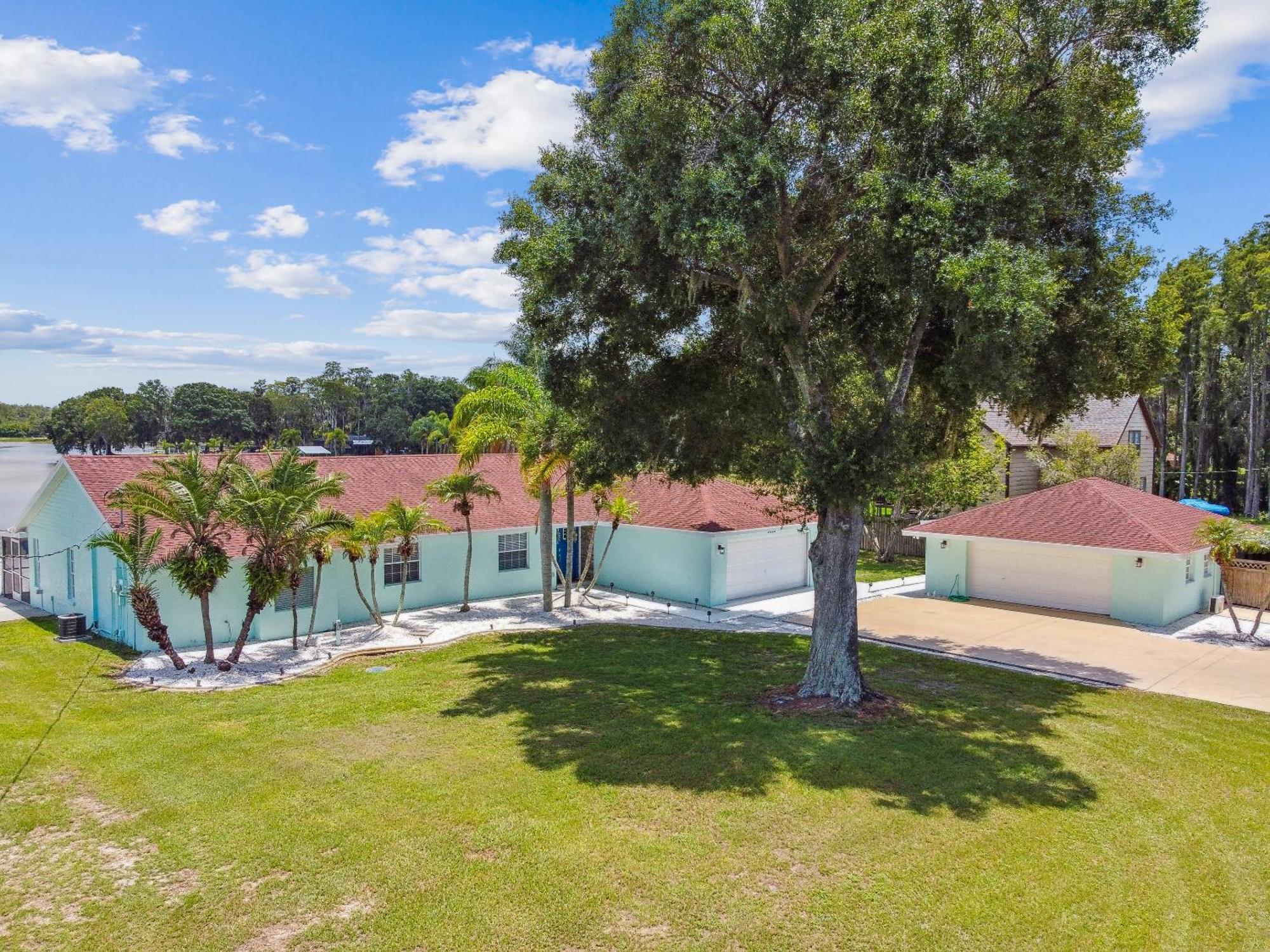 Lake House Westchase Area. Heated Pool Waterfront! 坦帕 外观 照片