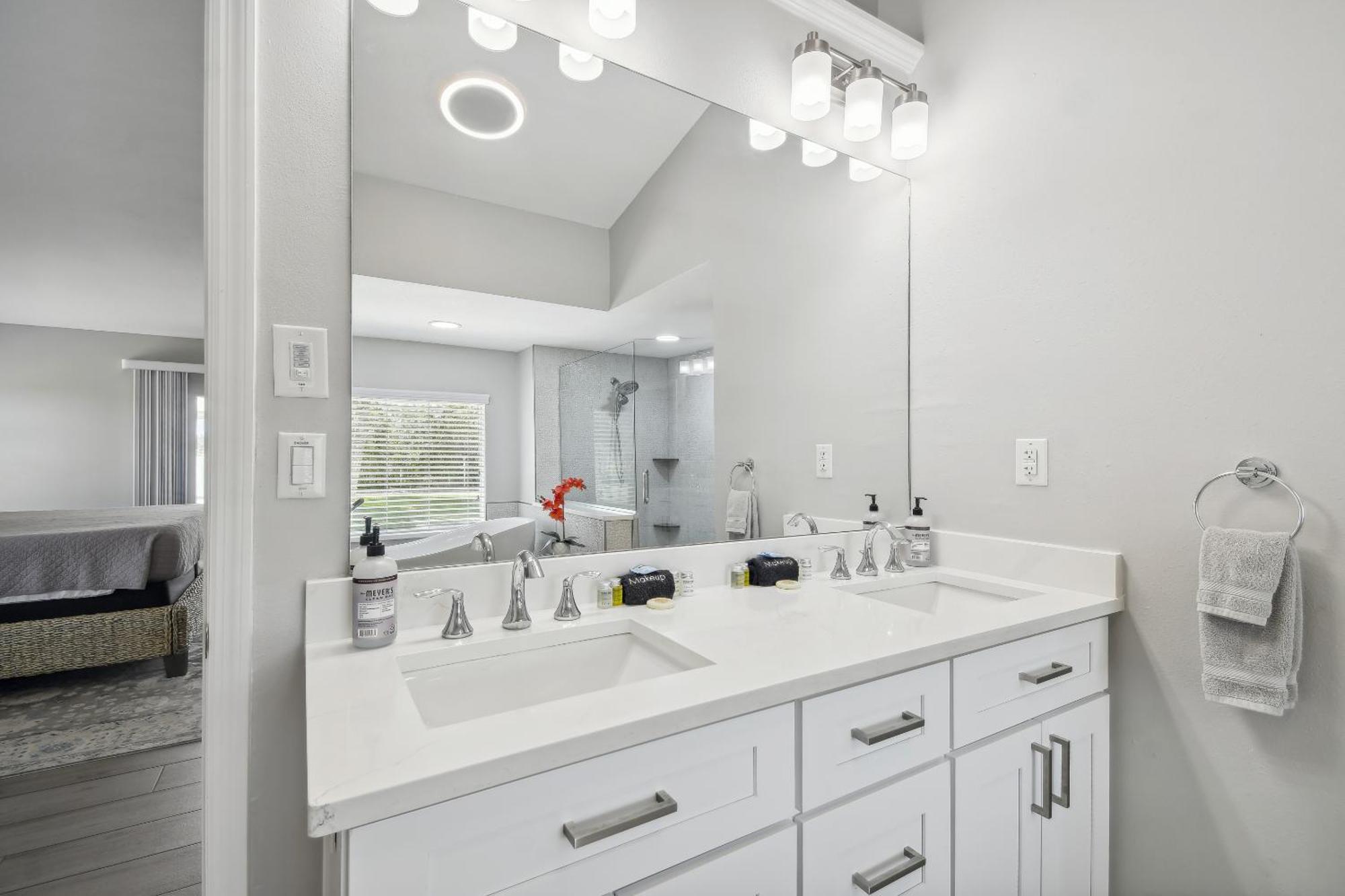 Lake House Westchase Area. Heated Pool Waterfront! 坦帕 外观 照片