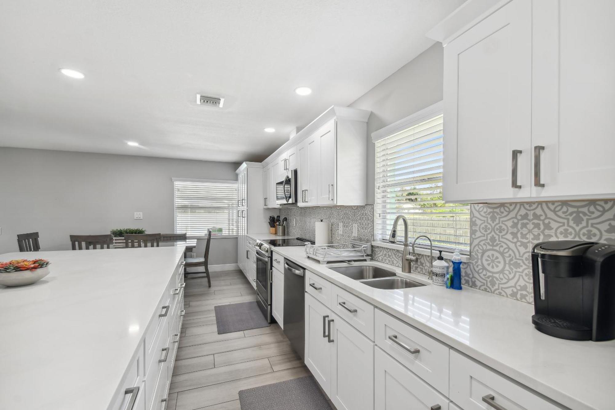 Lake House Westchase Area. Heated Pool Waterfront! 坦帕 外观 照片