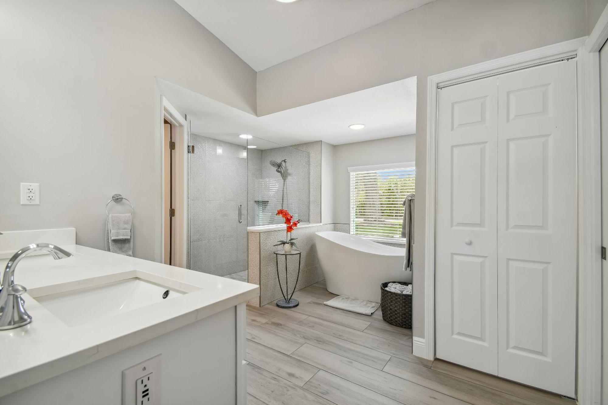 Lake House Westchase Area. Heated Pool Waterfront! 坦帕 外观 照片